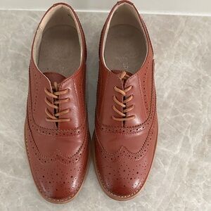 Wanted Classic Brown Brogue Women’s Shoes 8.5